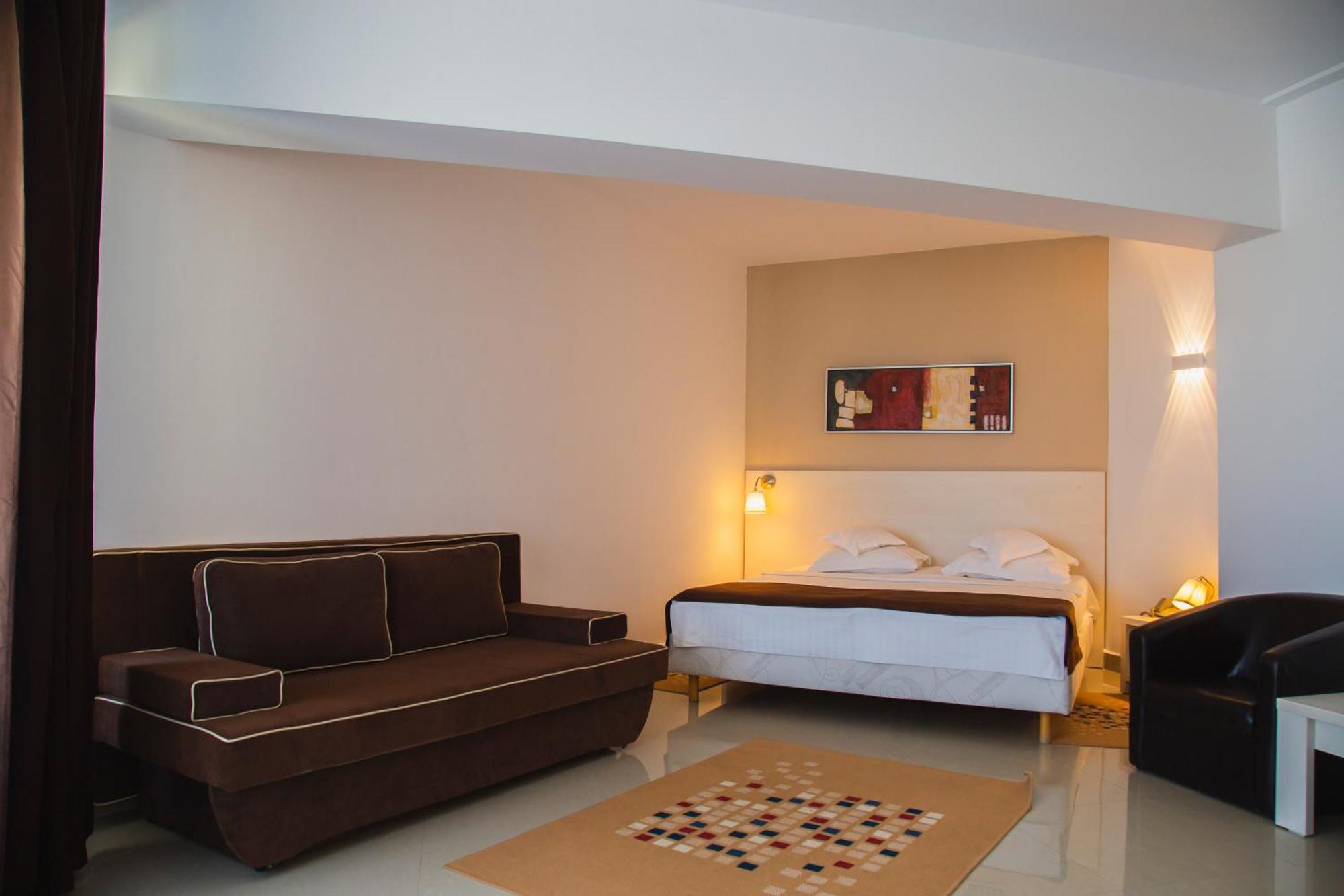 Hotel Ambasador Мамая Экстерьер фото