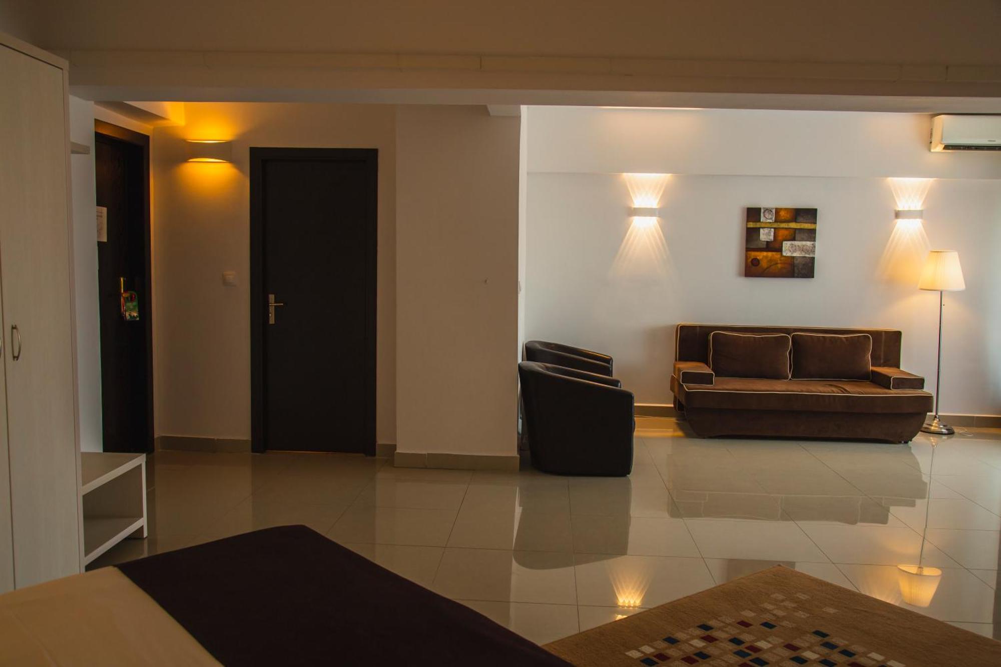 Hotel Ambasador Мамая Экстерьер фото